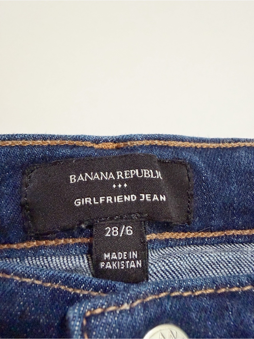 Banana Republic Girlfriend Jeans Dark Wash 6/28 - Picture 7 of 9